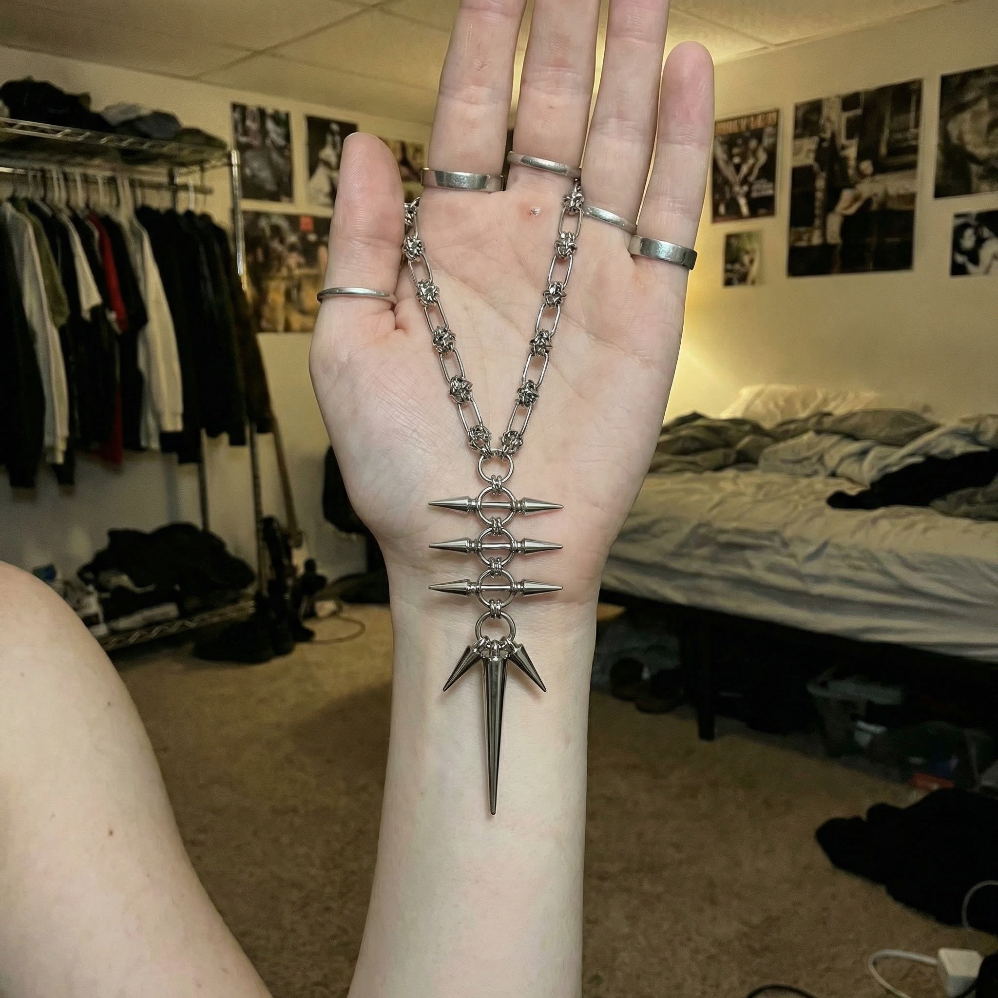 HARDWARE CHAIN_08 — SPIKE DROP
